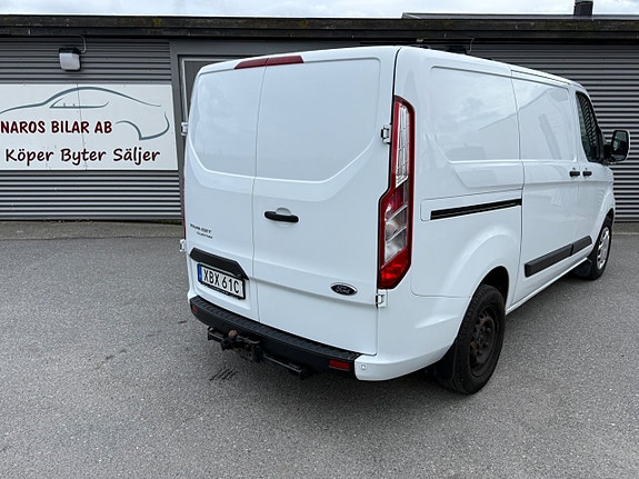Ford Transit Custom 3 of 5