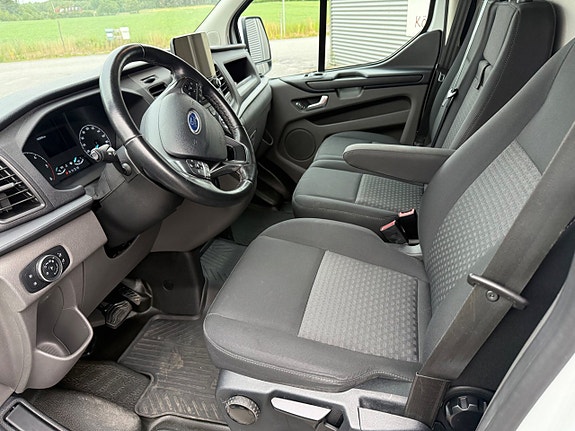 Ford Transit Custom 11 of 12