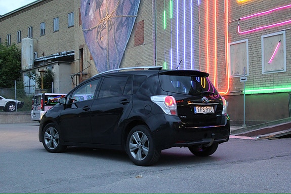 Toyota Verso 2 of 5