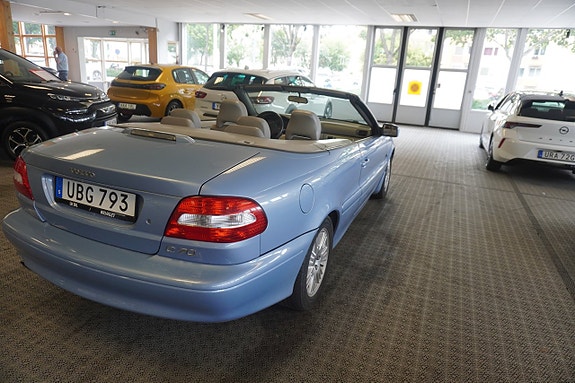 Volvo C70 3 of 7