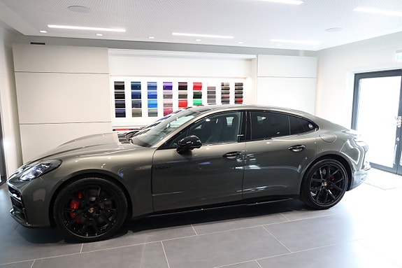 Porsche Panamera 4S 6 of 28