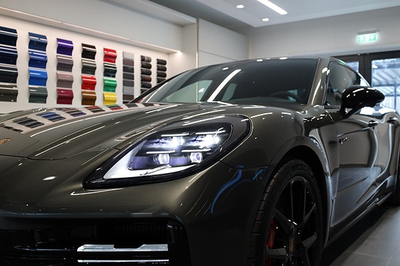 Porsche Panamera 4S 8 of 28