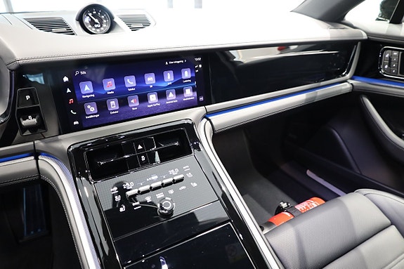Porsche Panamera 4S 20 of 28