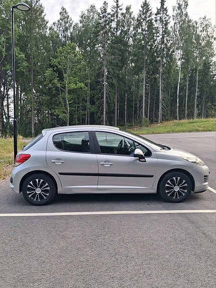 Peugeot 207 8 of 8