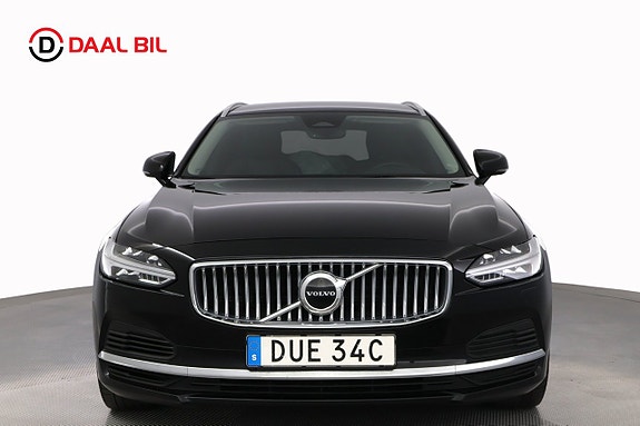 Volvo V90 2 of 5