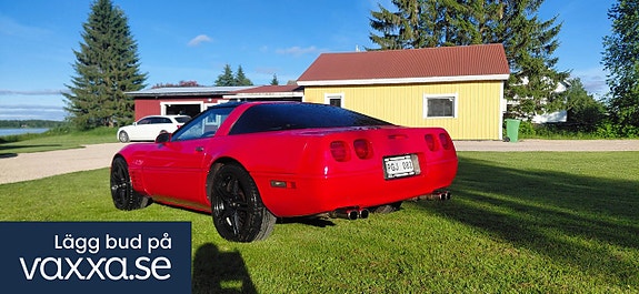 Chevrolet Corvette 2 of 5