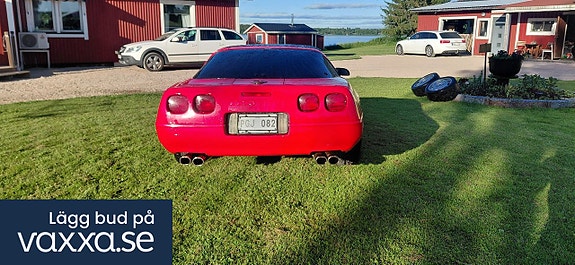 Chevrolet Corvette 4 of 5