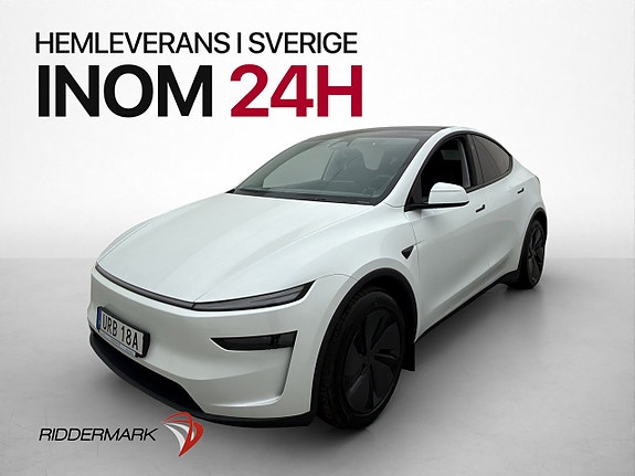 Tesla Model Y 4 of 5