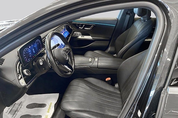 Mercedes-Benz E300 de 8 of 17