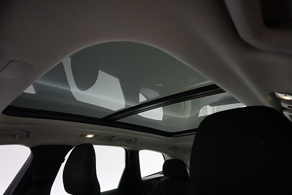 Volvo XC60 12 of 18