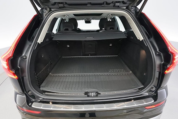Volvo XC60 13 of 18