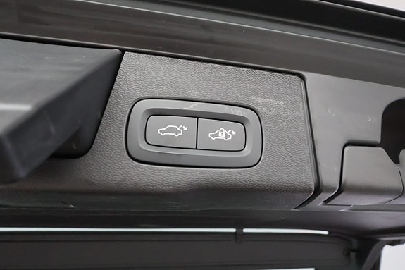 Volvo XC60 14 of 18
