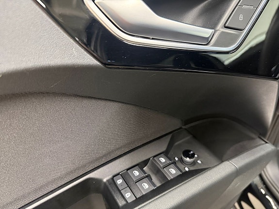 Audi Q4 e-tron 8 of 22