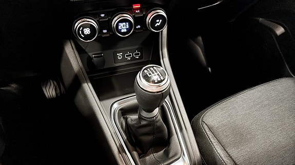 Renault Captur 19 of 19