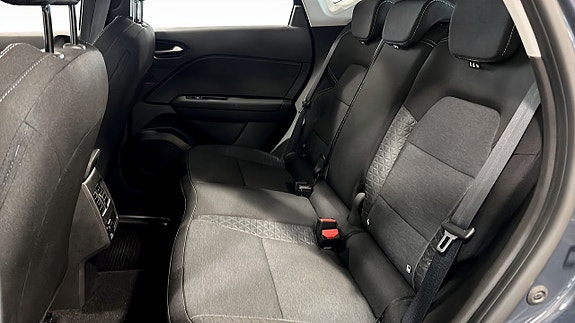 Renault Captur 11 of 19