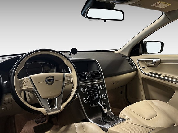 Volvo XC60 3 of 3
