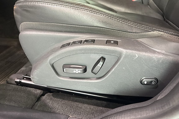 Volvo XC60 14 of 18