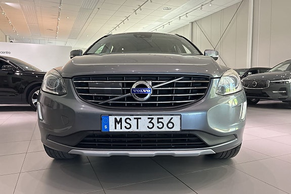 Volvo XC60 15 of 18