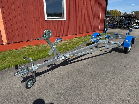 Neptun Navy Båttrailer, 750kg, 80km/h 2 of 6
