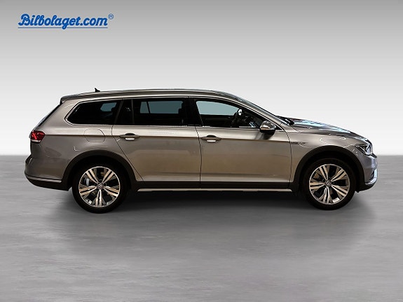 Volkswagen Passat Alltrack 6 of 12