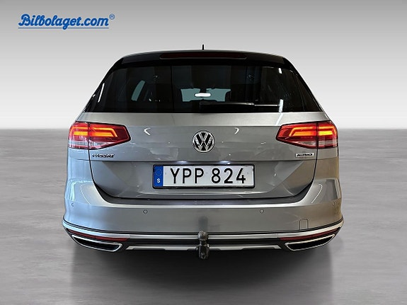Volkswagen Passat Alltrack 5 of 13