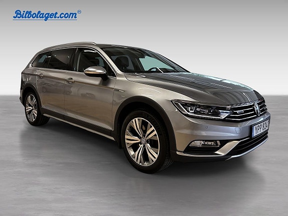 Volkswagen Passat Alltrack 7 of 12