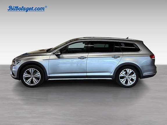 Volkswagen Passat Alltrack 3 of 13