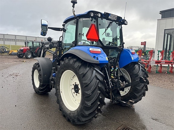 New Holland T5.120 11 of 16