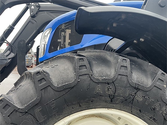 New Holland T5.120 8 of 16
