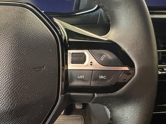 Peugeot 2008 11 of 12