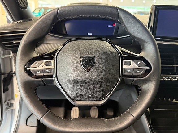 Peugeot 2008 9 of 12