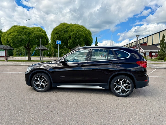 BMW X1 5 of 5