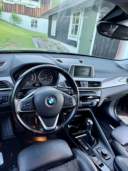 BMW X1 6 of 11
