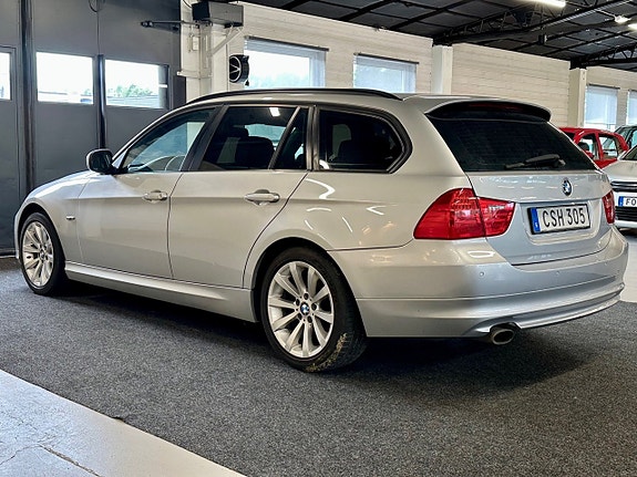 BMW 320 4 of 5
