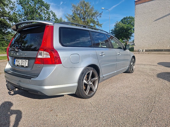 Volvo V70 5 of 5