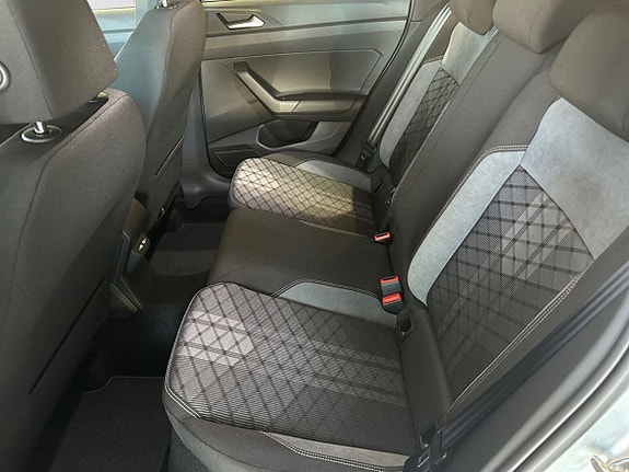 Volkswagen Taigo 7 of 9
