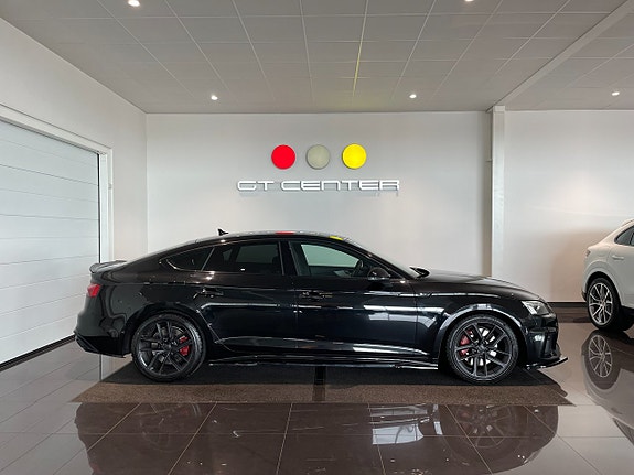 Audi A5 2 of 19