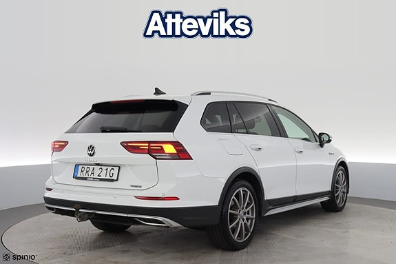 Volkswagen Golf Alltrack 3 of 24