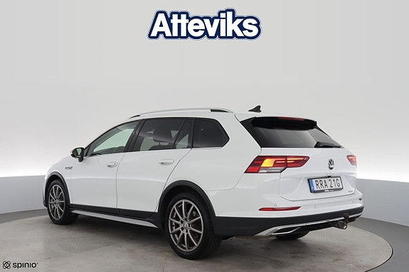 Volkswagen Golf Alltrack 21 of 24