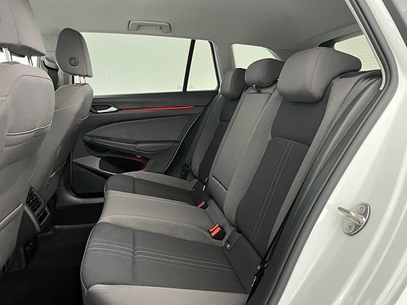 Volkswagen Golf Alltrack 16 of 24