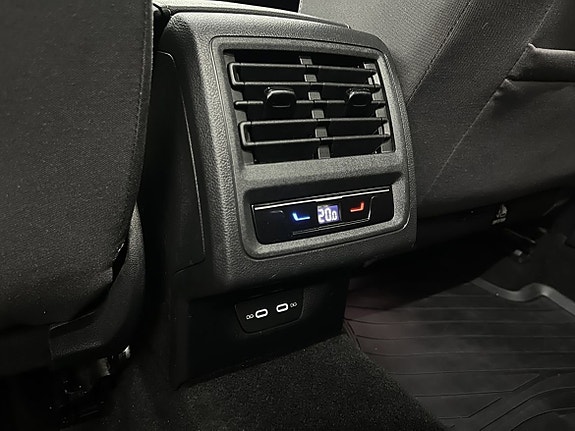 Volkswagen Golf Alltrack 17 of 24