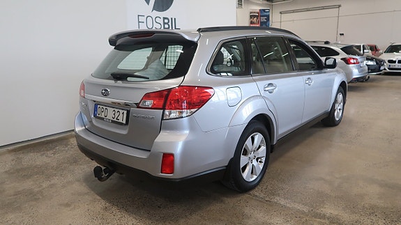 Subaru Outback 4 of 5