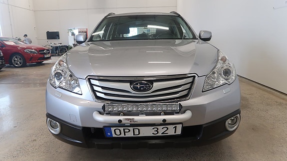 Subaru Outback 8 of 21