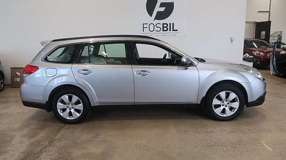 Subaru Outback 3 of 5