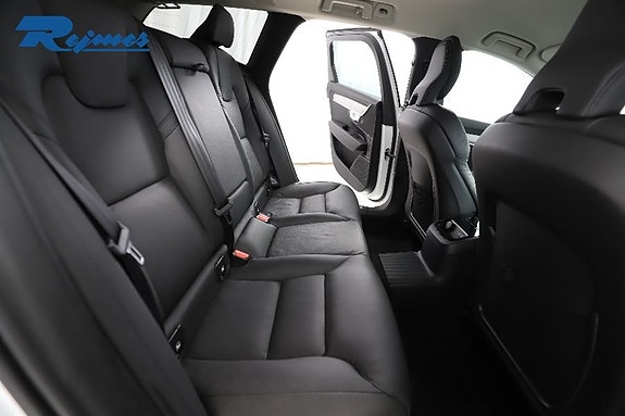 Volvo V90 10 of 24