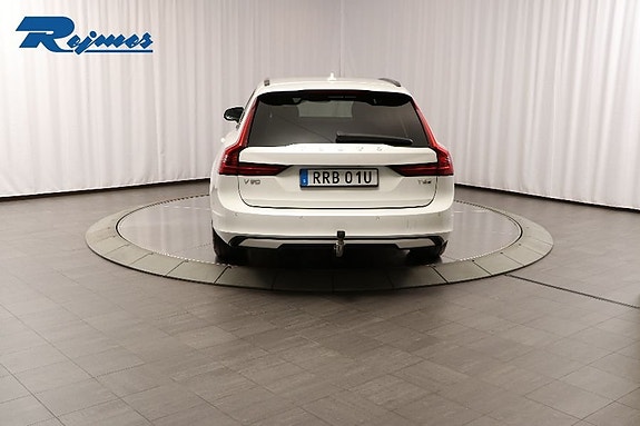 Volvo V90 16 of 24