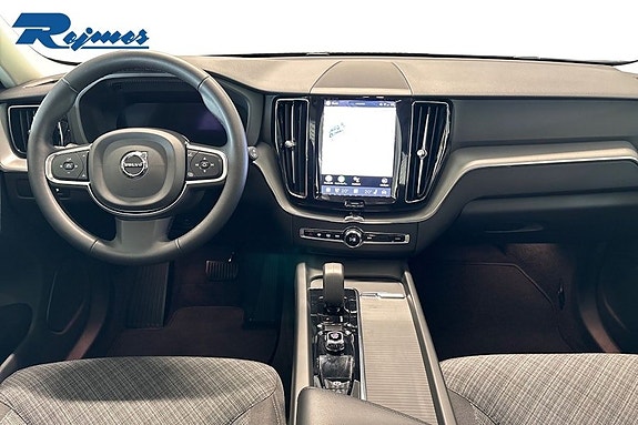 Volvo XC60 8 of 17