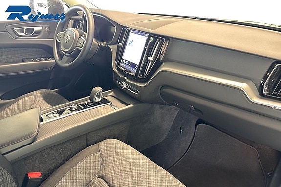 Volvo XC60 9 of 17