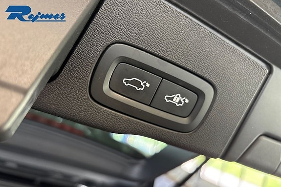 Volvo XC60 13 of 17