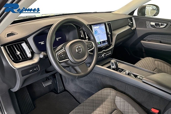 Volvo XC60 4 of 17